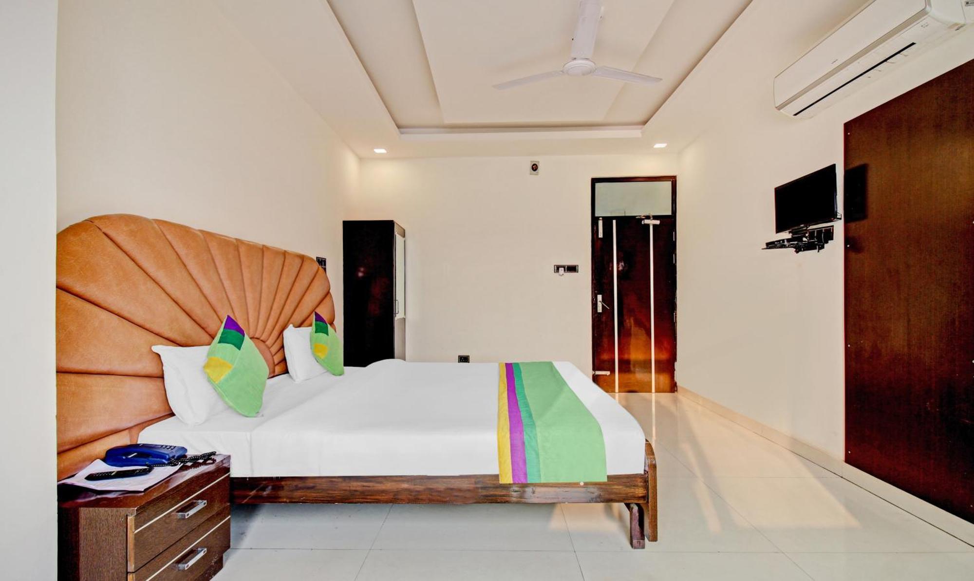 Treebo Silver Grand New Agreement Лакхнау Экстерьер фото