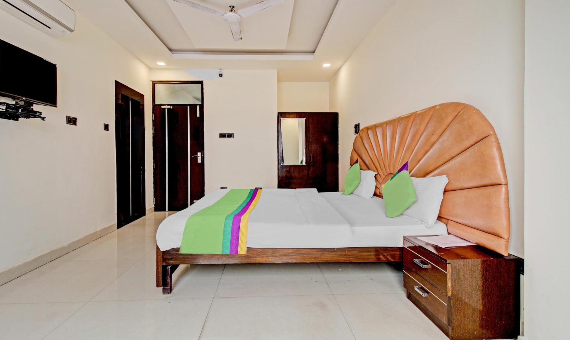 Treebo Silver Grand New Agreement Лакхнау Экстерьер фото